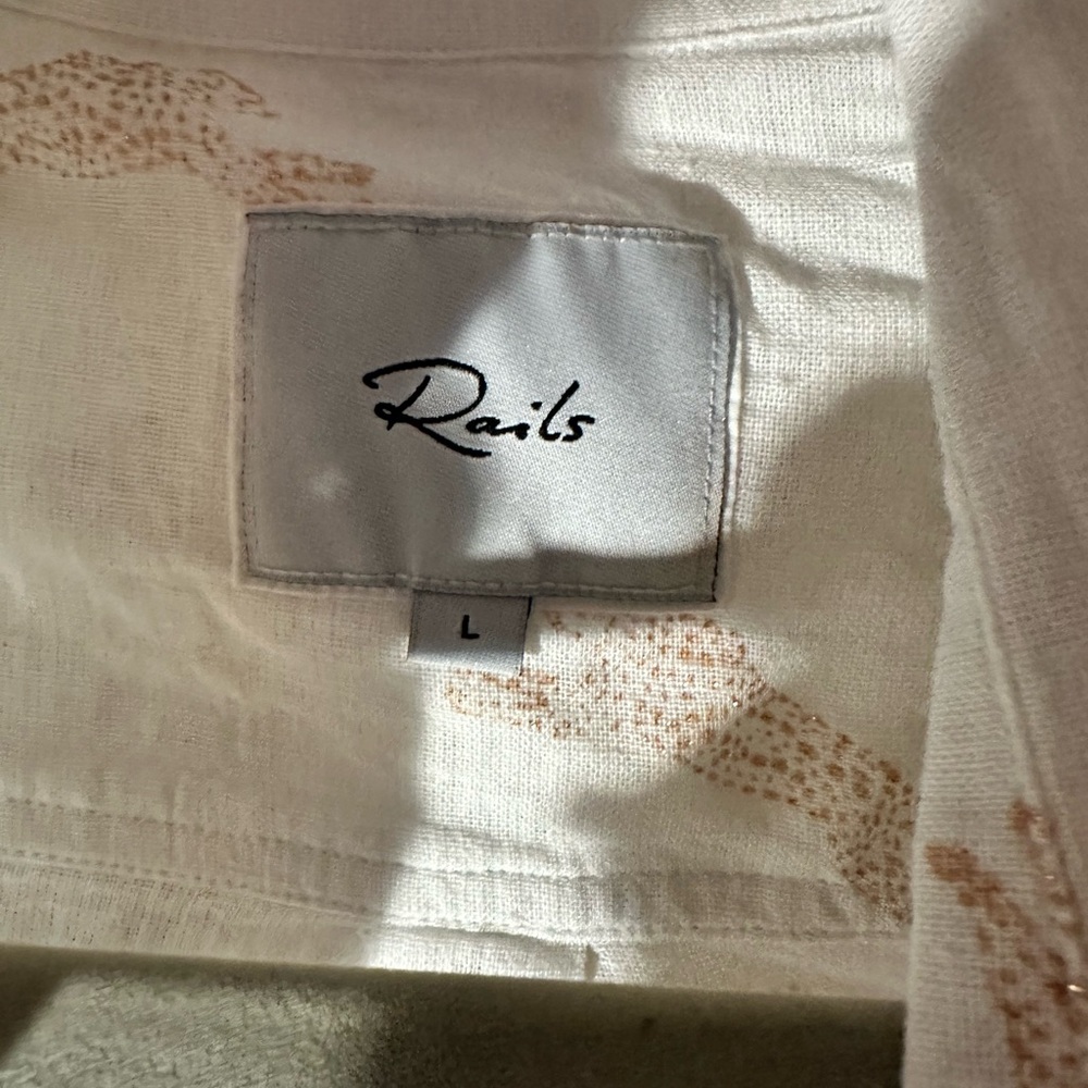 Rails Cream Button-Up Shirt with Subtle Pattern - Picture 2 of 5